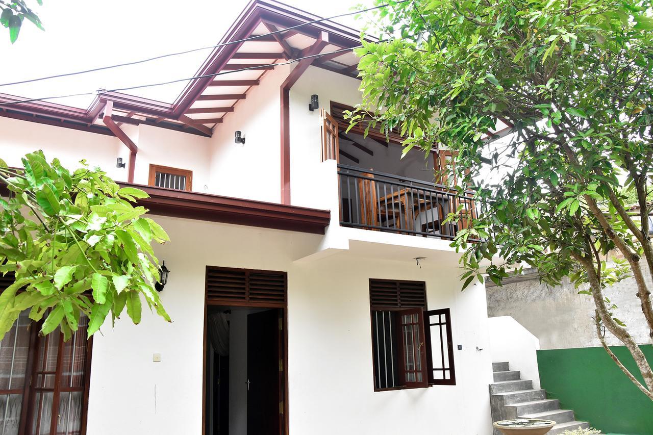 Top Mount Villa ฮิกคาดูวา ภายนอก รูปภาพ