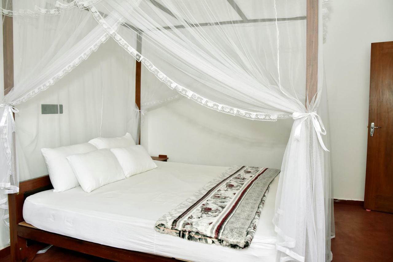 Top Mount Villa ฮิกคาดูวา ภายนอก รูปภาพ