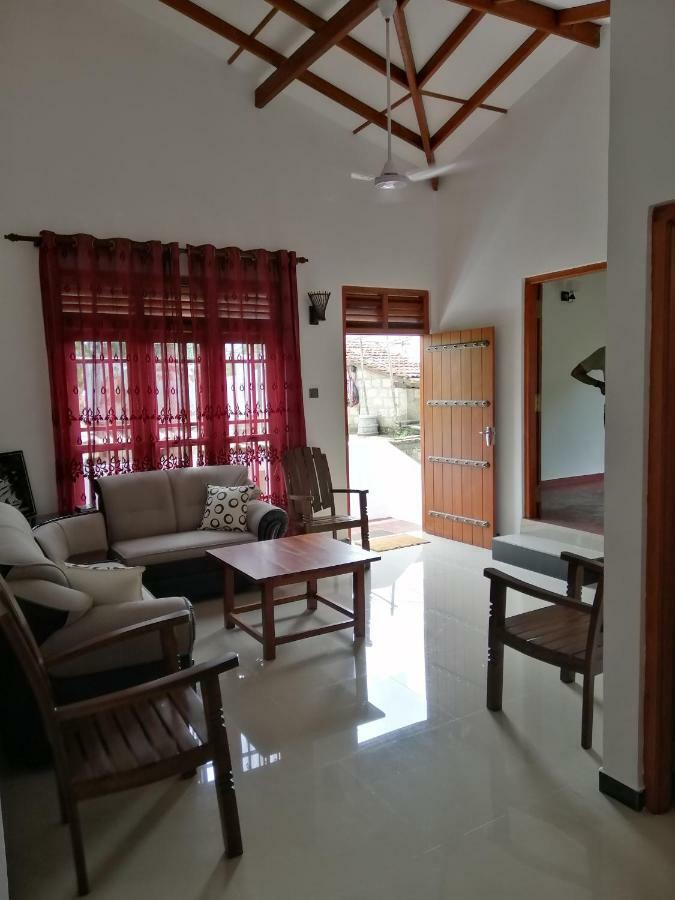 Top Mount Villa ฮิกคาดูวา ภายนอก รูปภาพ